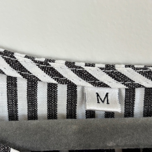 GAME DAY Purple embroidered black and white top - Picture 3 of 3